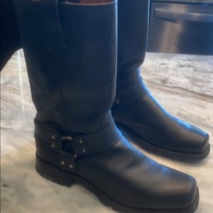 Men’s Frye boots